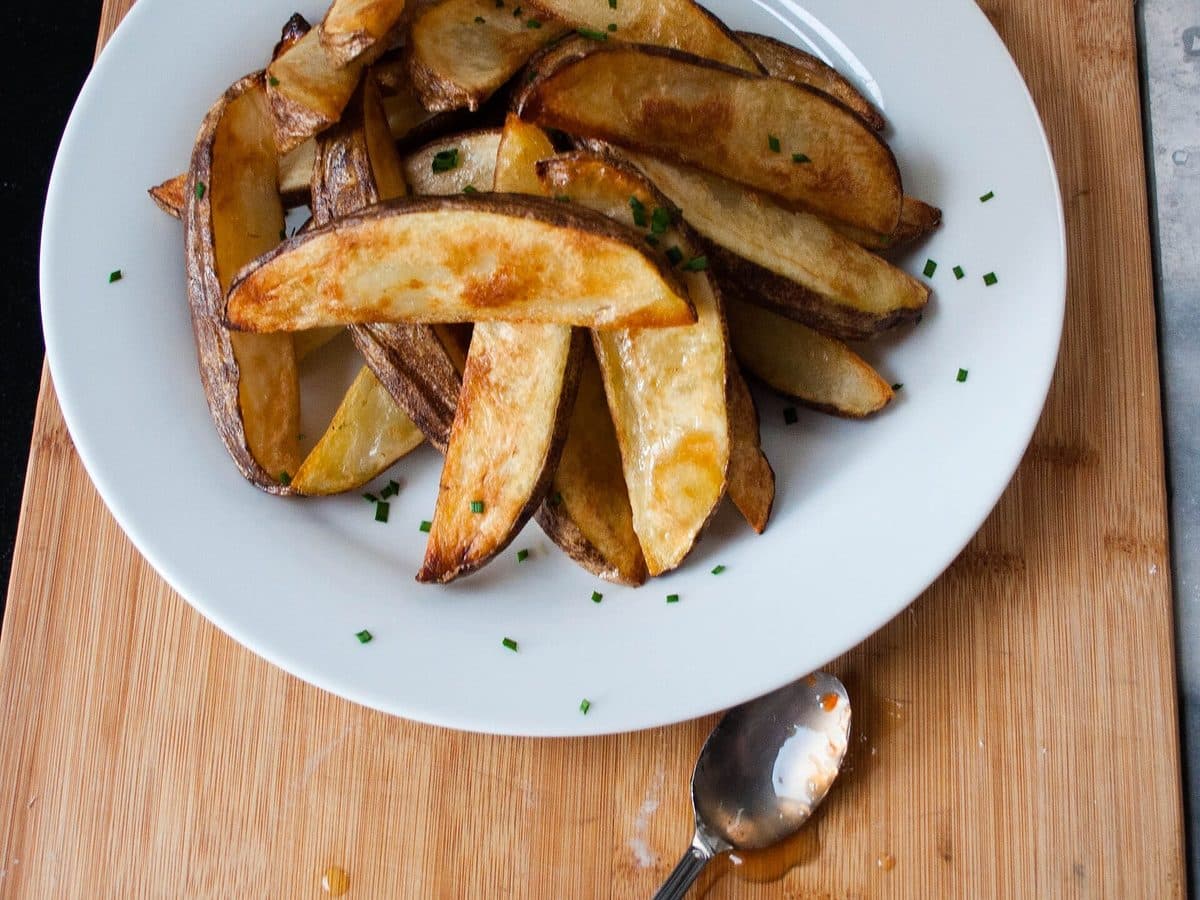 Potato Wedges — Seasoned wedges with sour cream dip